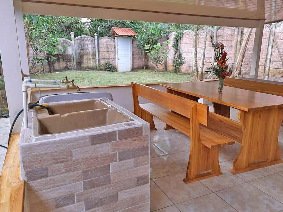 Tropical Bee Garden Holiday Houses Savegre エクステリア 写真